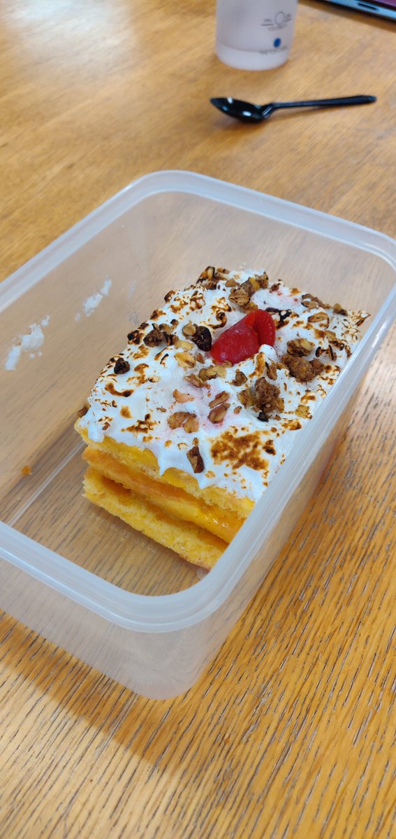 So cool watching @Para_Bham making a Christmas trifle and having the chemistry explained at the same time! Only thing better was getting to try the practice run before hand 🤩