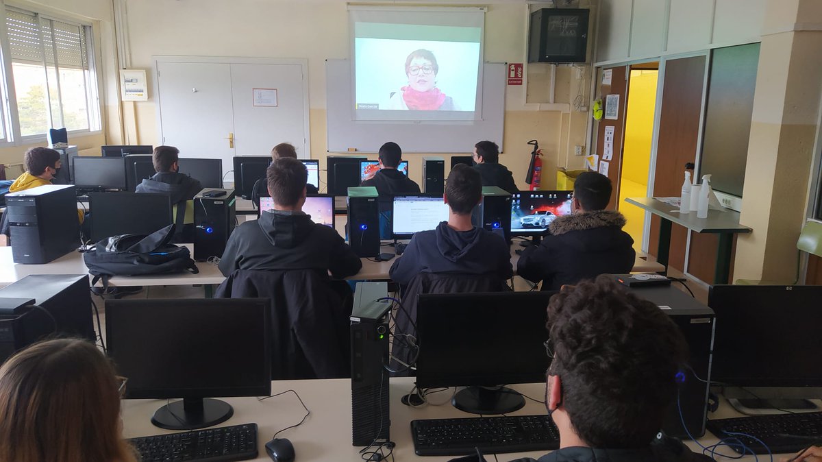 InsJaumeHuguet's tweet photo. Els alumnes de la família professional d'Informàtica, del 14 al 17 de desembre, han assistit a les xerrades i tallers de les Jornades d'Intel·ligència Artificial de l'#FP a Catalunya, que enguany s’han hagut de fer de forma virtual. #AIxFP @impulsfp
➡️https://t.co/SALWAuPtyx https://t.co/8BNiWKXhJh
