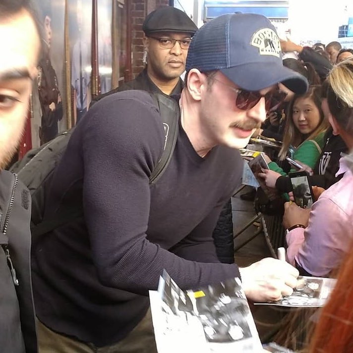 Chris Evans’ huge hand, very important thread