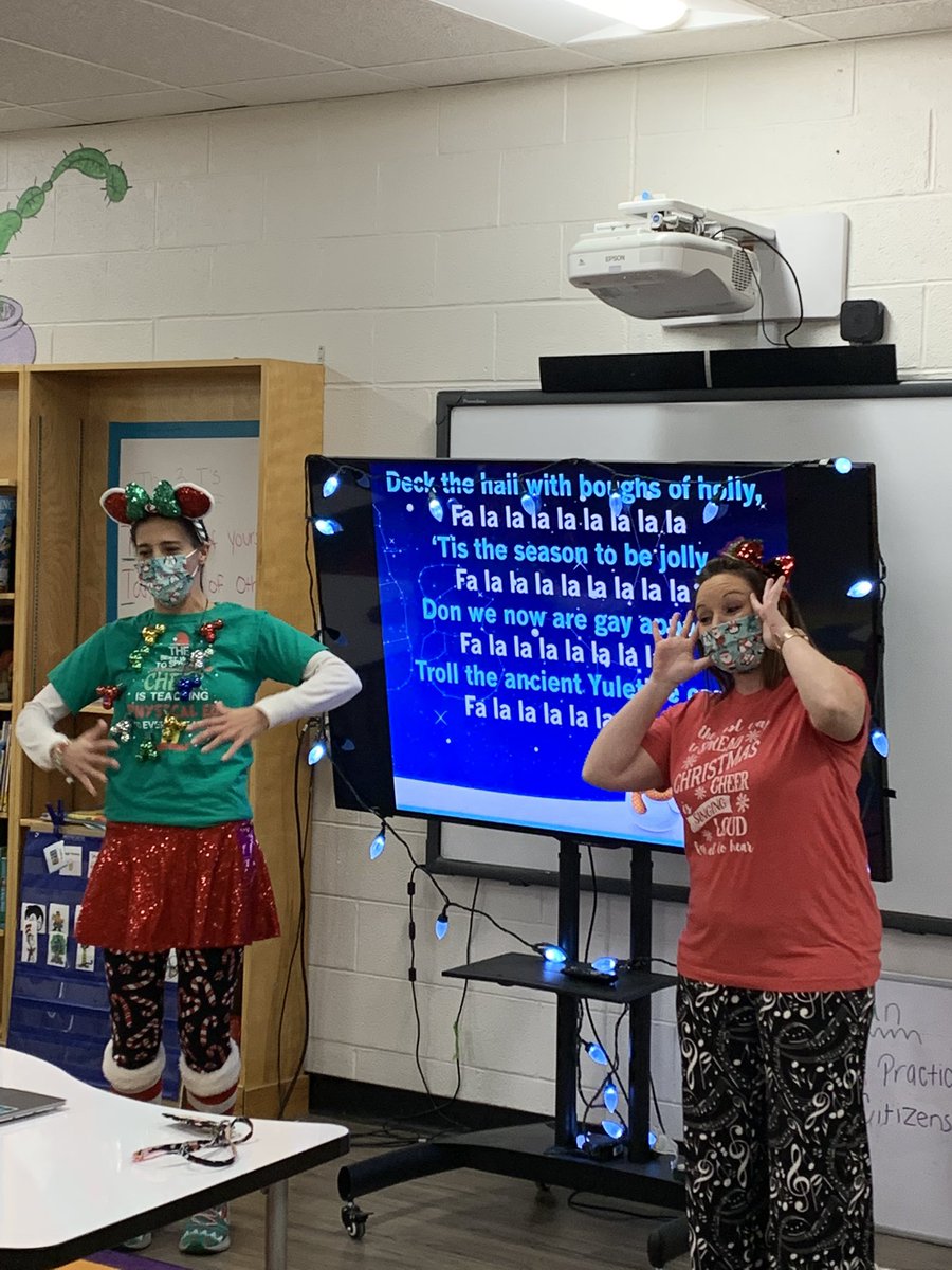 brandi_hynes's tweet photo. This year’s virtual sing-a-long was so much fun!!!  @MillikinMarie and @candice_ammons knocked it out of the park as usual! Special guests @loristreit and @nasbury added extra holiday flair! And we couldn’t do any of this without @taraoakstech! https://t.co/fL7AQ7DSYb