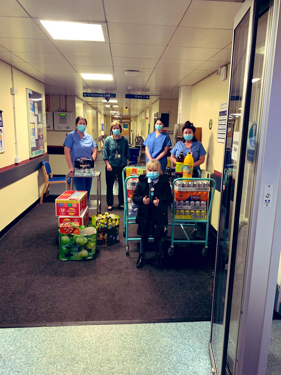 julesdgraham's tweet photo. Just the kindest (and cutest) delivery we’ve ever had! Thank u so much Ava! Looking after her auntie @mcgroarty_donna and team ID! @Elisa_Watson37 @AnnLNChapman @UHMonklands https://t.co/AXYus7QJUW