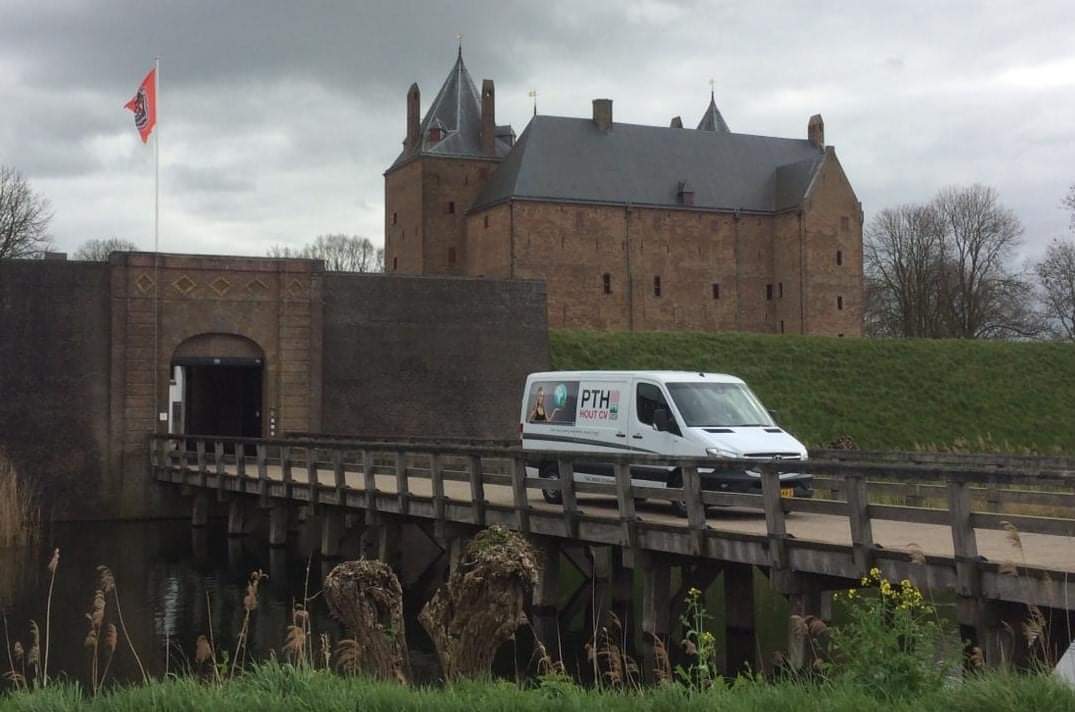 FrolingNL's tweet photo. Ook in 2021 gaan we door met het leveren en onderhouden van biomassaketels op de meest prachtige locaties in heel Nederland. Ook een bezoek van ons topteam of een leverancier uit de regio? Kijk gerust eens op: https://t.co/l4TcX4VQyi.
#ikkiesbewust #duurzaamdoor #warm2021 https://t.co/LhvU0mFtl7