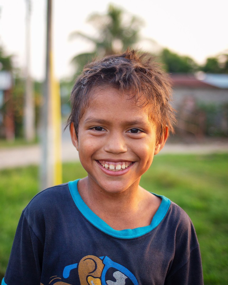 BrighterC's tweet photo. You still have 5 days left to bid on incredible silent auction prizes while helping children at the same time! 
We’ve partnered with 180 Elevate for their Giving Tuesday campaign, where a portion of the proceeds raised from the silent auction go to kids. https://t.co/FCmneqjp3u https://t.co/xZxWCk1ypH
