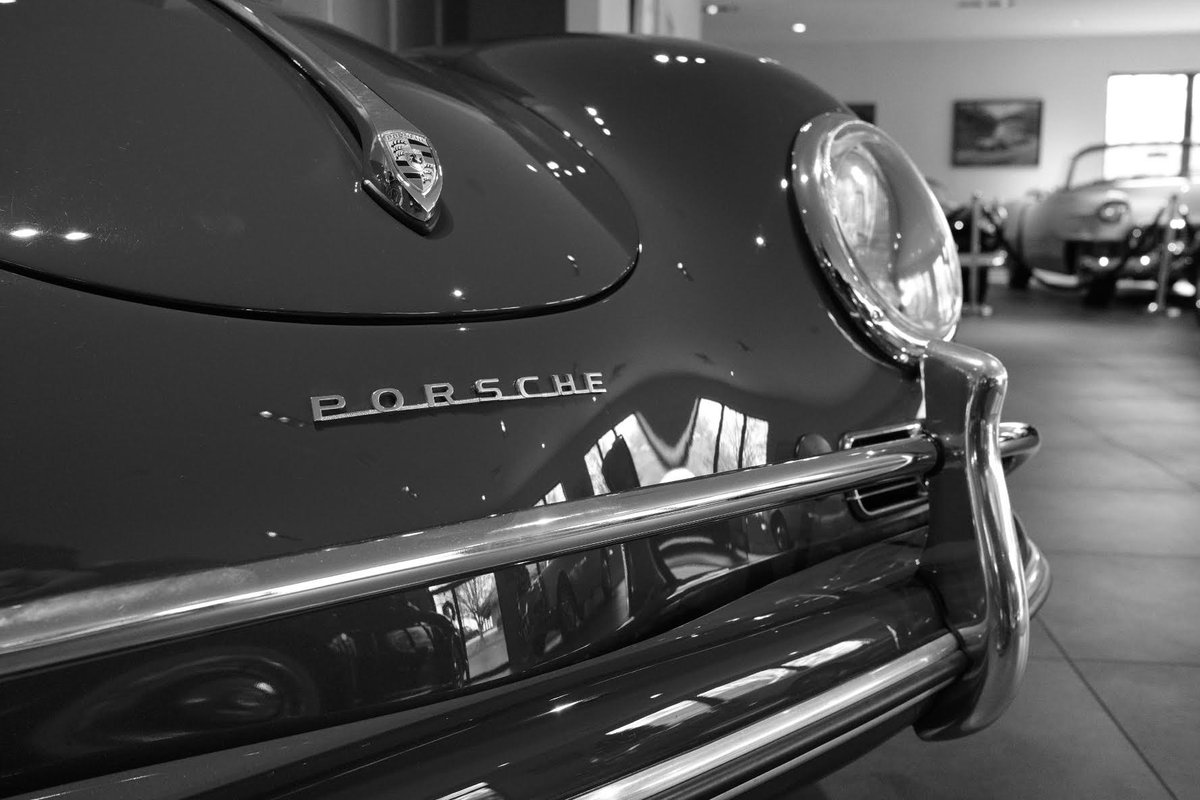 DanielSchmitt11's tweet photo. The 1959 Porsche 356A is all curves. https://t.co/9CEk4mbX3w https://t.co/KCrsaOyOio