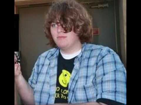 femboykgs's tweet photo. rt if you would’ve bullied shane dawson in high school https://t.co/nnMJYF8GYU