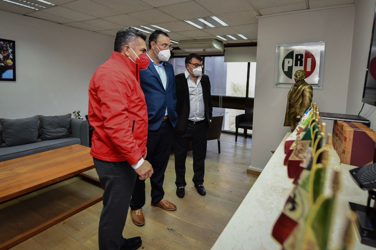 alitomorenoc's tweet photo. Un gusto recibir la visita de mi amigo @luiszelaya_hn, juntos estamos trabajando para la integración de una agenda en favor de nuestra región Latinoamericana y Caribeña. Desde la @copppal_oficial seguiremos sumando al esfuerzo de nuestros pueblos por un futuro mejor. 🇭🇳🤝🇲🇽 https://t.co/VrxYHHElH4