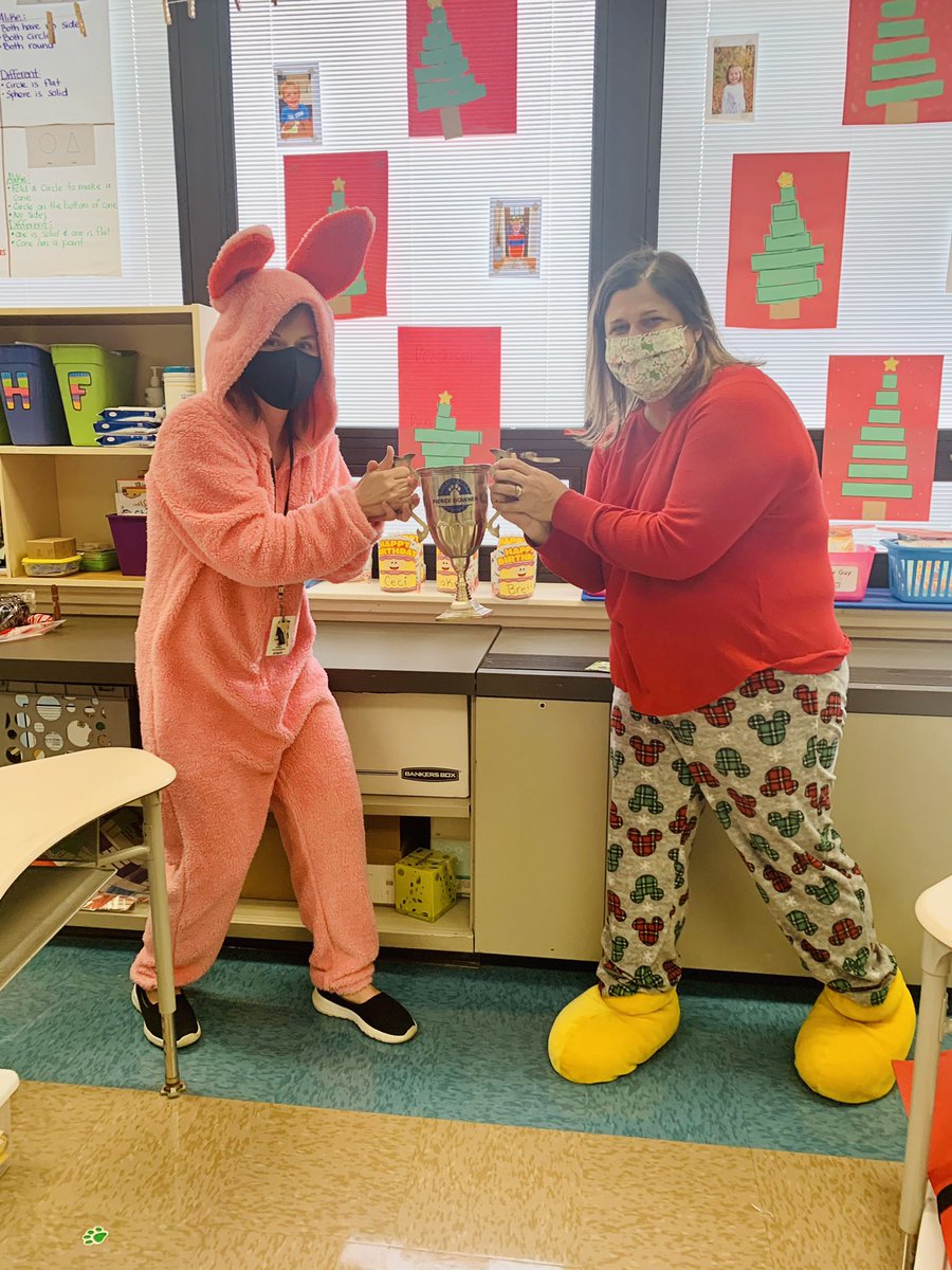MfinneganMegan's tweet photo. Congratulations to the winner of #PD12Days #WeArePD58 @Ms_Cunningham58! No stealing the trophy @YeeKinderLife! https://t.co/PyTnY920tG