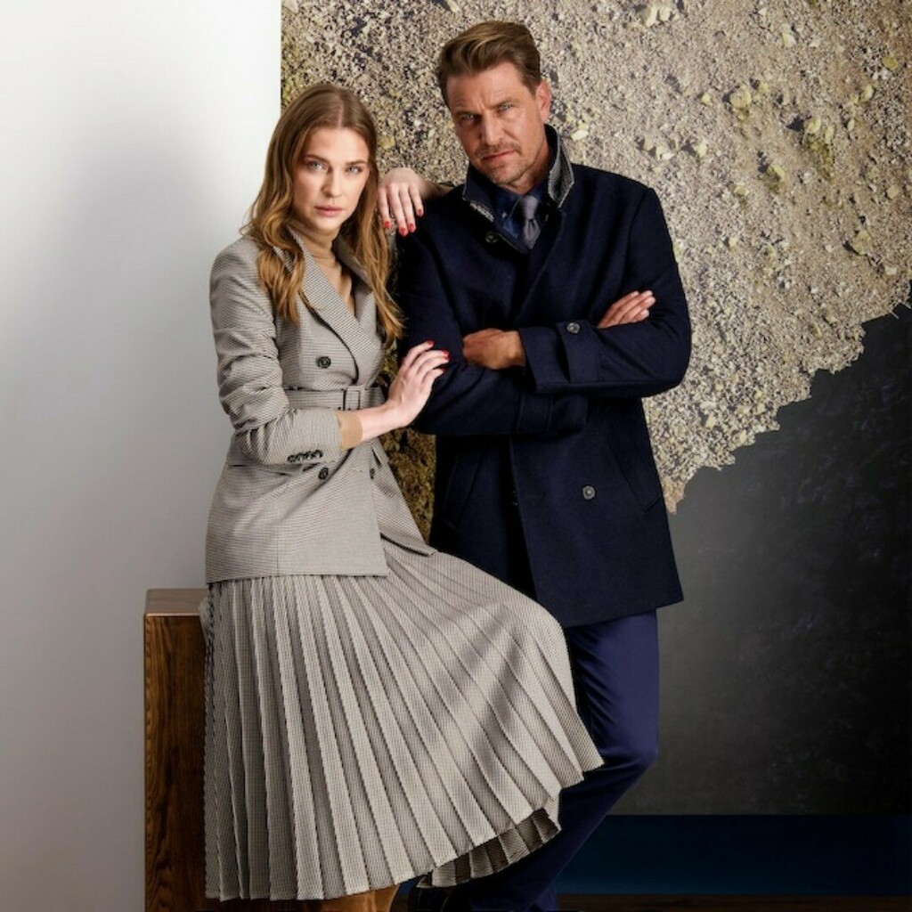 doubleHagency1's tweet photo. Enjoy the weekend in style with @lavard_fashion #AW20!
.
.
#doublehagency #fashionagency #wholesalefashion #menswearfashion #menswearjacket #autumnjacket #navyjacket #autumnblazer #menblazer #stylishblazer #navyblazer #smartblazer #smartdesign #smartfash… https://t.co/gzlLCXBDDZ https://t.co/sHp3iQLdy5