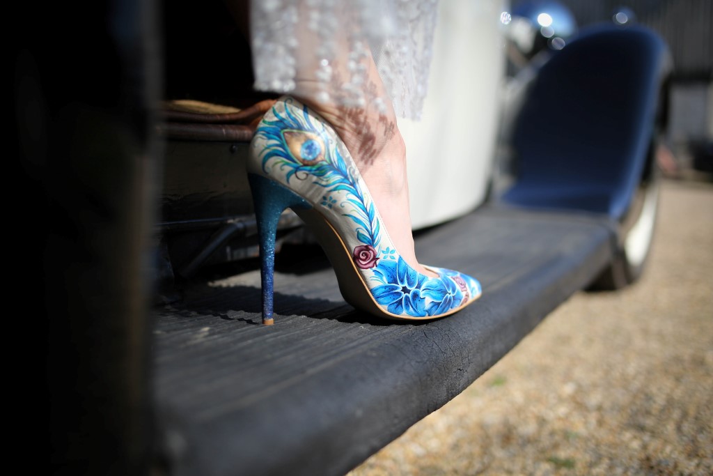 MrsPandP's tweet photo. A Roaring Thirties Prohibition Tea Party Inspired Wedding shoot with pretty purple details 
Images 📸 Nicki Komorowski Photography at Great Betley Farmhouse @KimStew77576072  
https://t.co/7Jio5GSgtj Shoes https://t.co/2Pw6XZNN3o https://t.co/V91lObIull