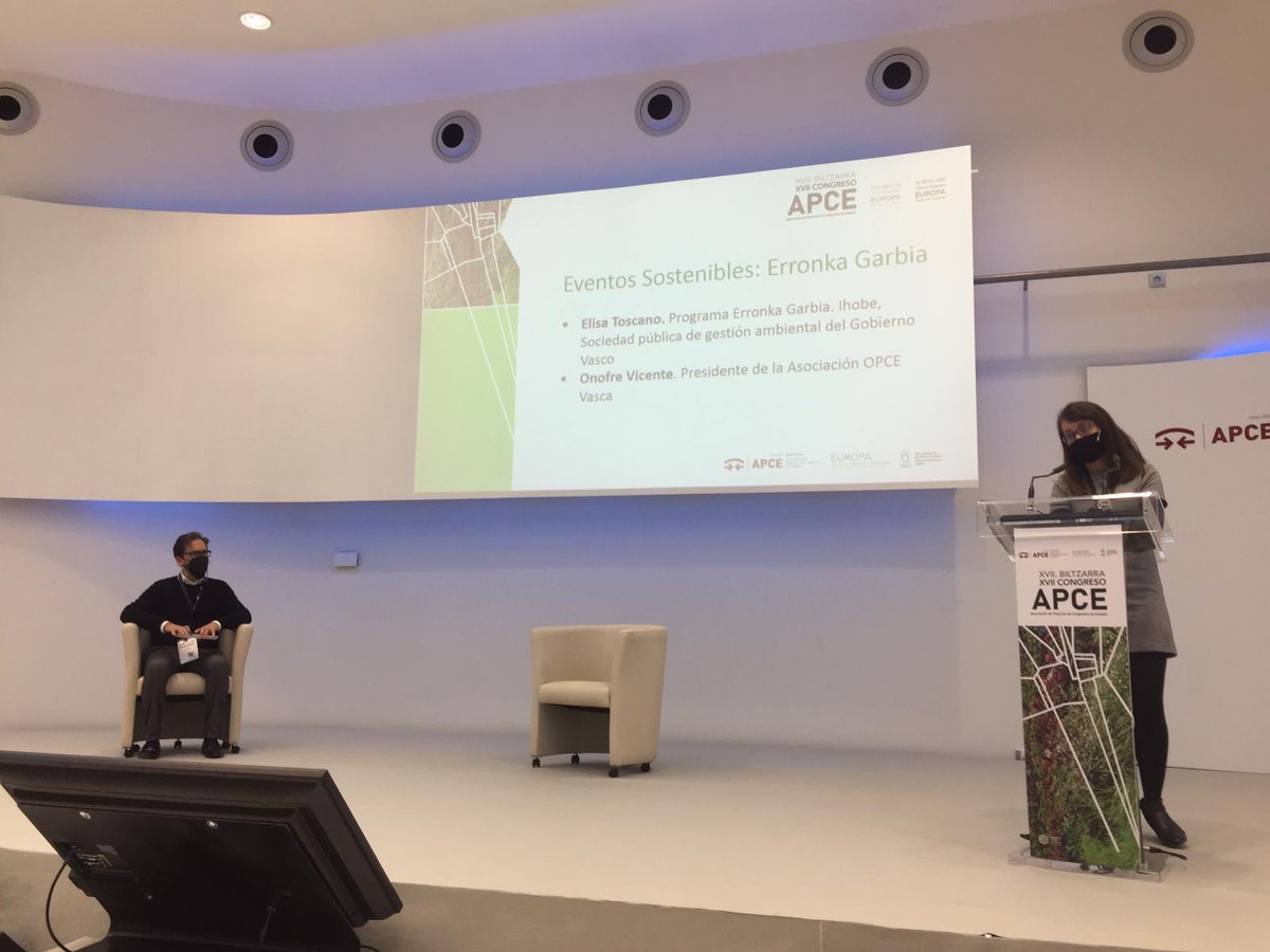 APCE_Congresos's tweet photo. 🗣️👉 Hoy también disfrutamos en nuestro #Congreso #apce2020 de la mesa redonda sobre Eventos #Sostenibles con Elisa Toscano, de la Sociedad pública de gestión ambiental del Gobierno Vasco y @onofre_vicente, de la Asociación @OPCEVasca https://t.co/jrPBRVWFie