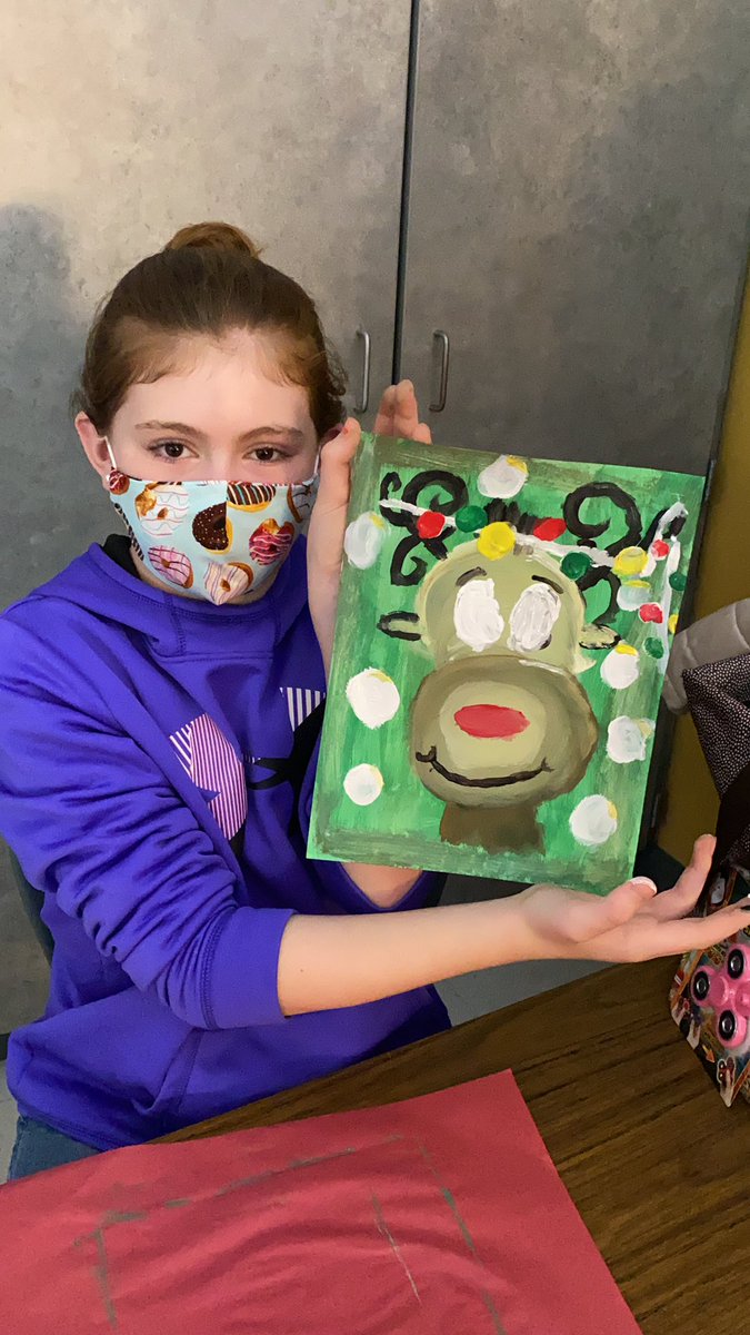 mrs_bcpraytor's tweet photo. Painting with a twist classroom style! 🎄❄️ @MillsRiverSch #THEplacetobe https://t.co/DJ9qEg2mQS