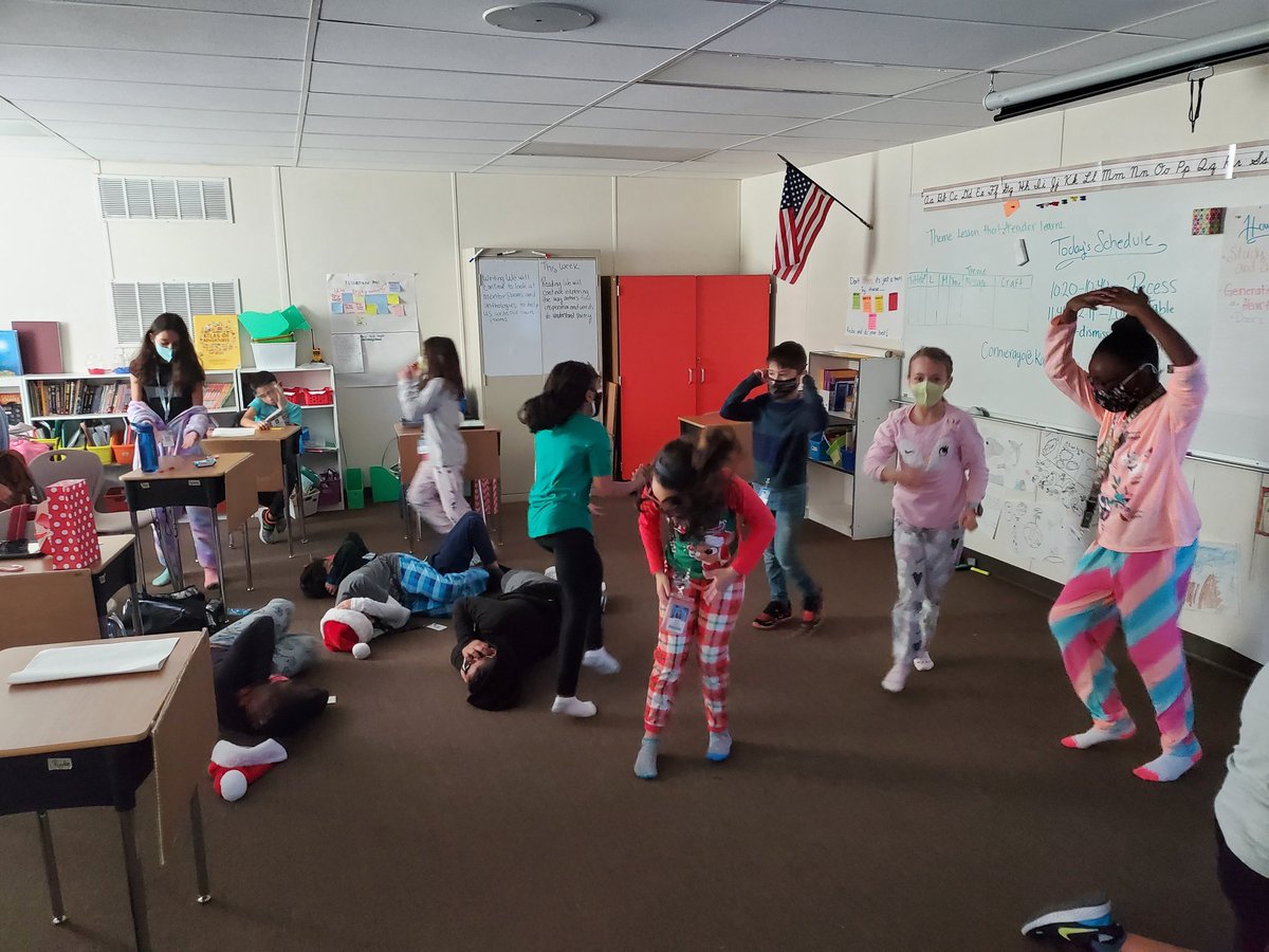 connierayo's tweet photo. Winter song singing went well. Everyone go to pick a song... some were liked more than others. #KDEPRIDE #KDE #LOVEMYKIDS https://t.co/fVjZ7oAsx4