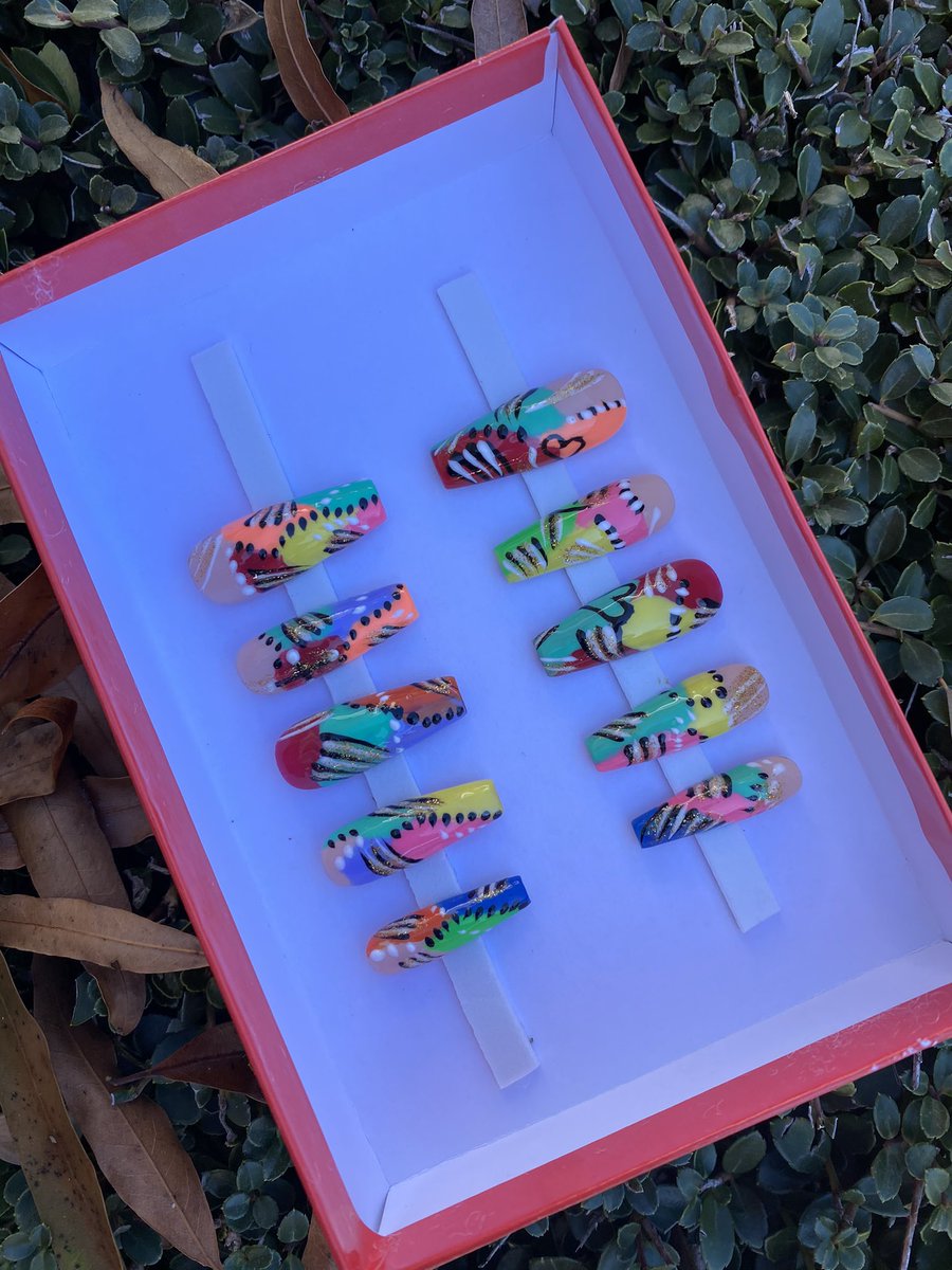 90s vibe shop Jessnails7.com 50% off all press on nails 🤗😊😊🥰🥰🤗