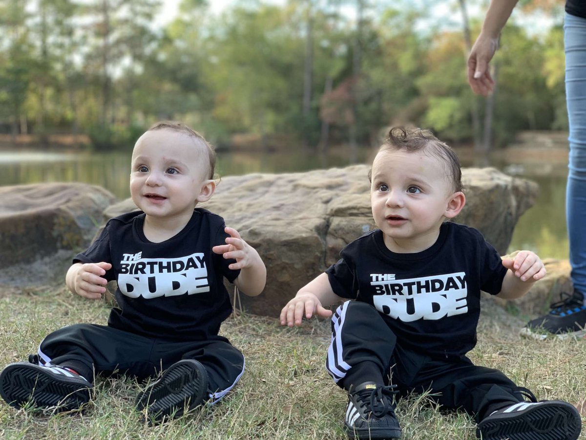 amberlubssyou's tweet photo. Happy national #twin day to my baby brothers🥰 https://t.co/JJM6ttyZWJ