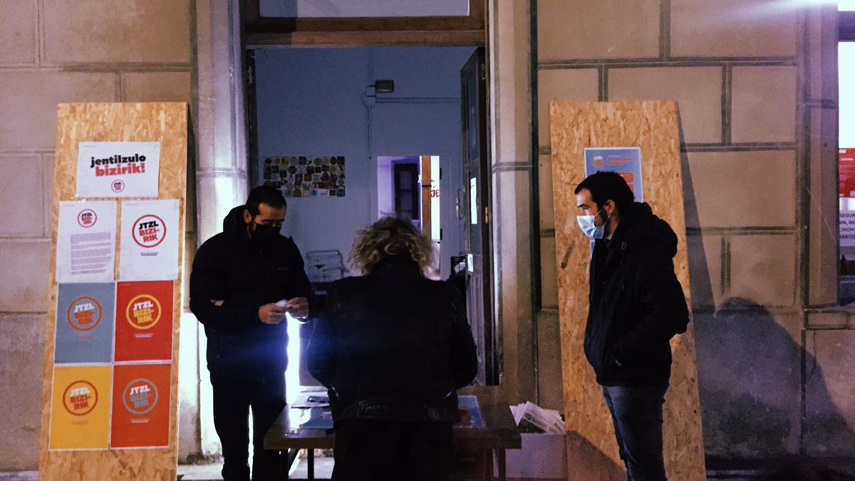 jentilzulo's tweet photo. Salmenta mahaia jarriko dogu datozen bi ostegunetan👇

🕕 18:00etatik 20:00etara Jentilzulon

⚠️ Abenduaren 31ra arte aukera dekozue eskaera egiteko!

Erdu guregana!
#JentilzuloBizirik💜 https://t.co/bbWewhJWAp
