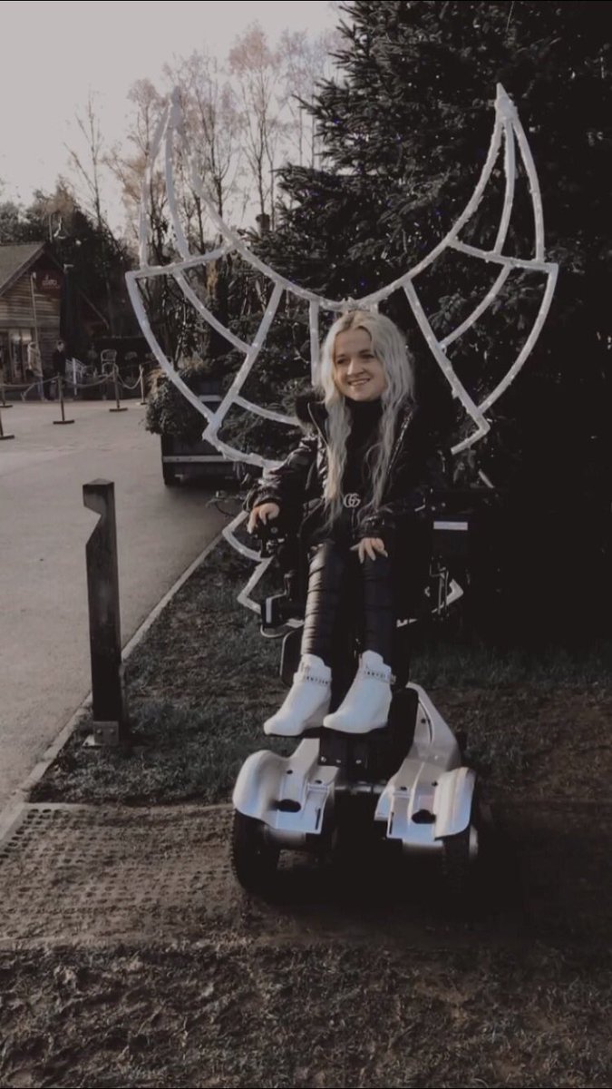 itsmetillyg's tweet photo. Santa stopped by early this year with a very special gift... MY NEW WHEELS✨ https://t.co/oTn8AQDDH1