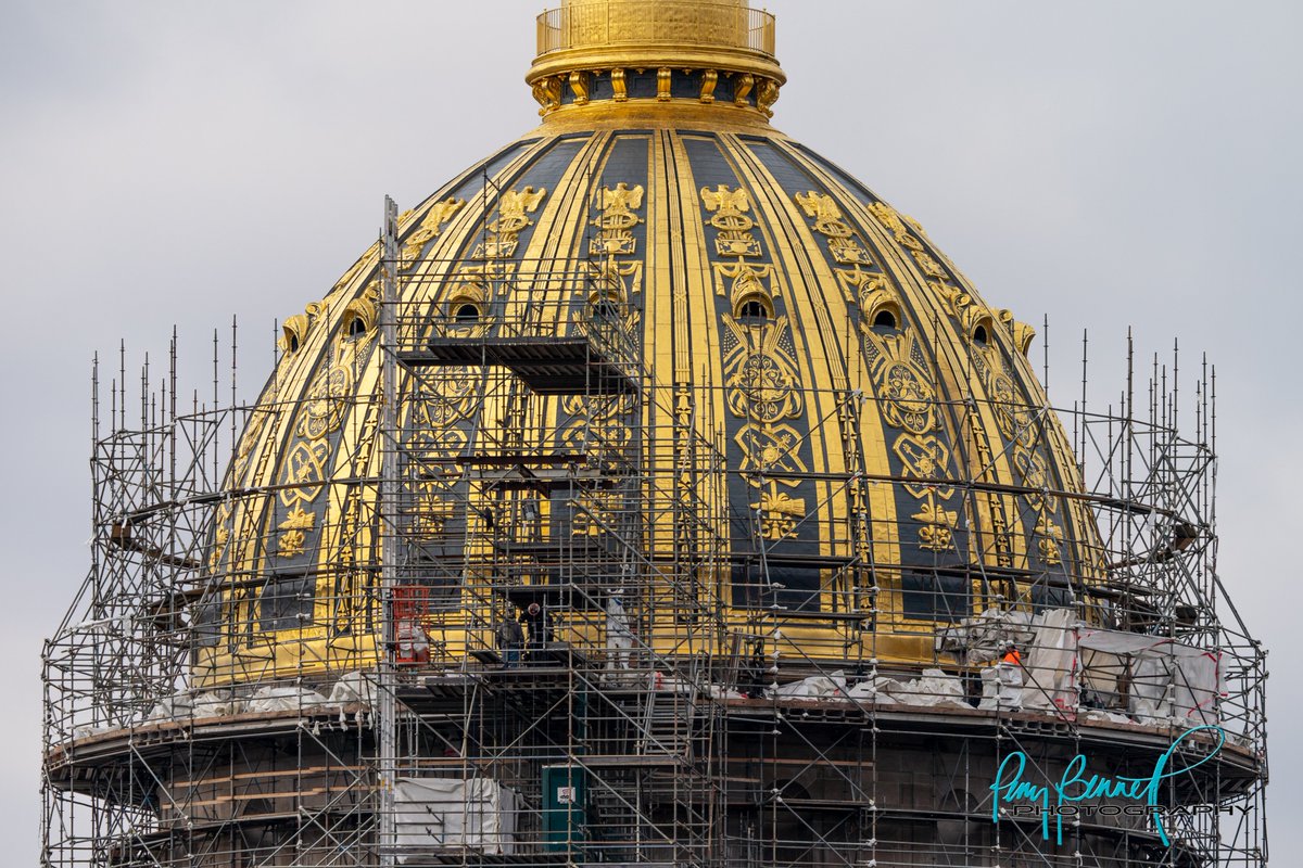 PerryB_Photo's tweet photo. Hello, old friend. Good to see you again. #WVCapitol https://t.co/UjuAMEiSnz