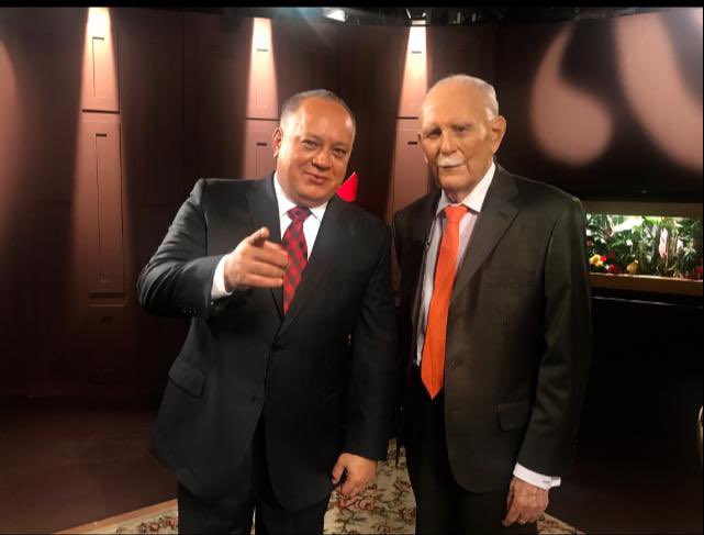 PartidoPSUV's tweet photo. Cabello a José Vicente Rangel: ¡Honor y Gloria querido guerrero de la Patria! https://t.co/UxI1lcW9XM #ANCVictoriosaSiempre https://t.co/hJ40rImoz9