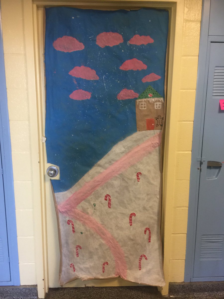 Judging our holiday door decorations. A very difficult task as there is so much creativity, colour and care put into these inclusive doors. Our students are fabulous artists ⁦<a href="/tdsb/">Toronto District School Board</a>⁩ ⁦@DebbieDonsky⁩