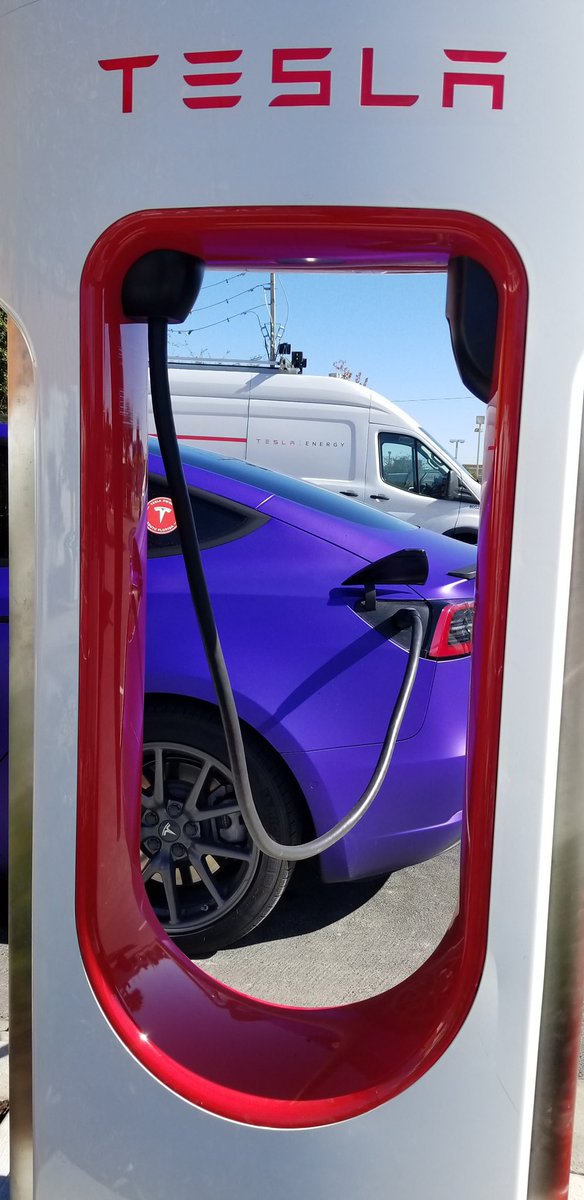 TeslaClubSoFla's tweet photo. A new Superchargers location has just opened at Winter Garden with 8 V3 stalls. Will be on the @tesla navigation in the next few days. https://t.co/5CGNGOPOSq
Photo by club member @nate_mccomb #purplemodel3 https://t.co/fKJKNh2DNd