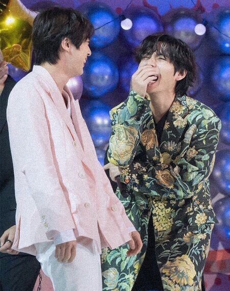 seokjin dancing being the happiest and making everyone laugh and taehyung filming him while he laughs :(