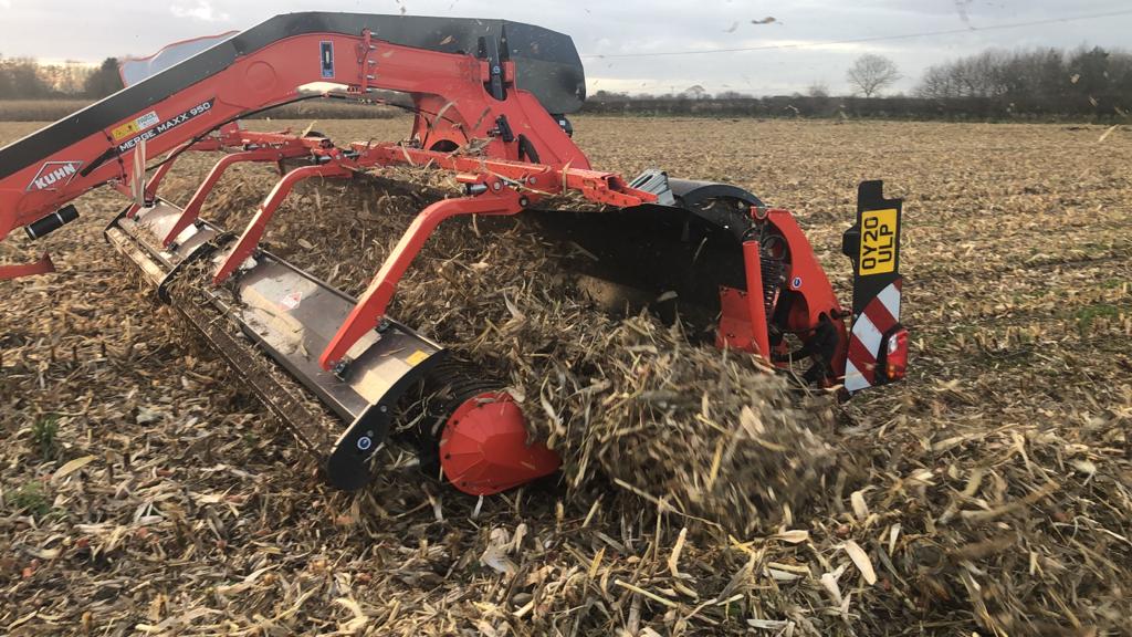 KUHN_UK's tweet photo. 📷 Merging maize straw yesterday with KUHN dealer Farol Ltd !
#bestrongbekuhn #maize #mergemaxx
@FarolLtd Farol Ltd https://t.co/3ZQsogBi5I