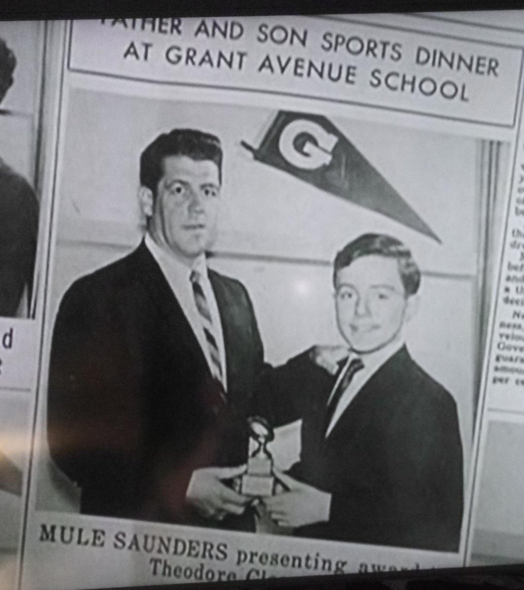 The_Cleavers's tweet photo. Slow news day in Mayfield, you ask? Not when the great Mule Saunders is handing out awards at the Grant Avenue School Father and Son Sports Dinner.
#LeaveItToBeaver https://t.co/B3FrfsfHkA