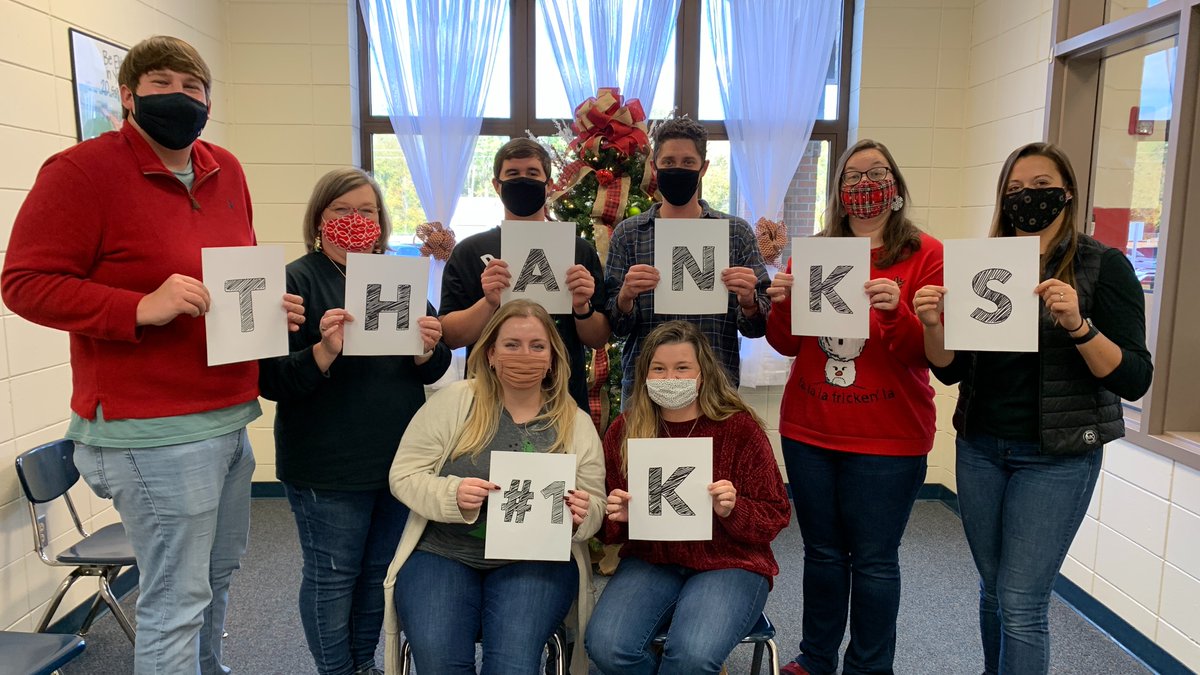 waddellsworld's tweet photo. The #6thgrade team at @BryanCountyMS is so very grateful 👍🏻👍🏻 to our @BryanCoSchools Superintendent and Board of Education for our #1KThanks holiday surprise!! https://t.co/SmWL9kuksL