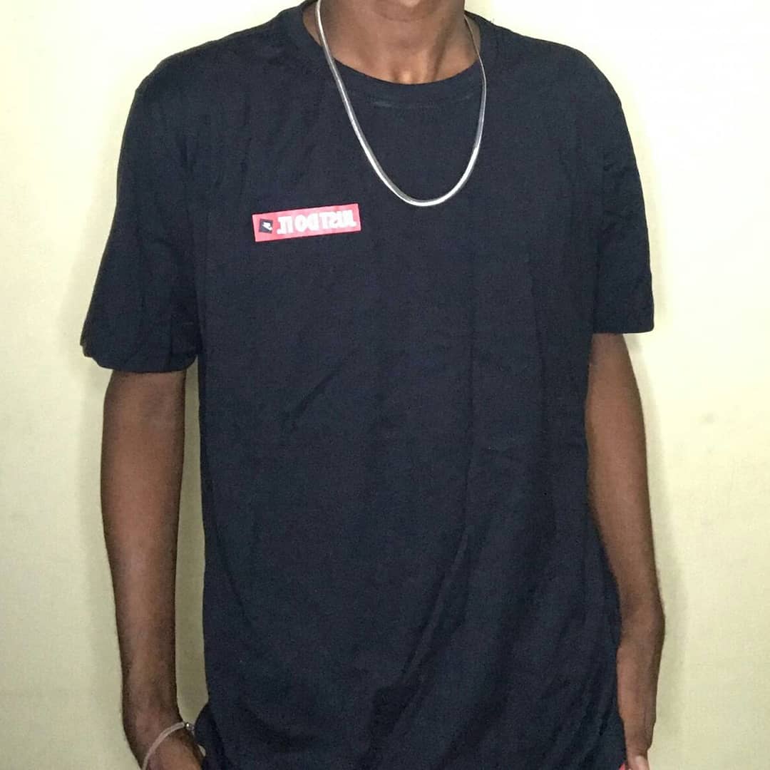 StreetbrandB's tweet photo. Camisa Just do it Nike 
Tamanho G
Valor R$ 80 reais
#fretegratis
#nike
#justdoit https://t.co/qzP1yWOMbl