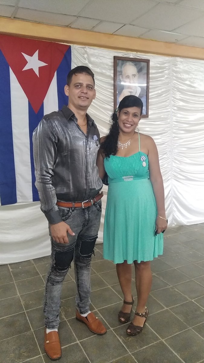 DGERafaelFreyre's tweet photo. Se desarrolló el acto por el día del Educador en nuestro municipio. Destacados docentes reciben reconocimientos y la Distinción por la Educación Cubana. #EducacionFreyre https://t.co/t73z7wMvV4