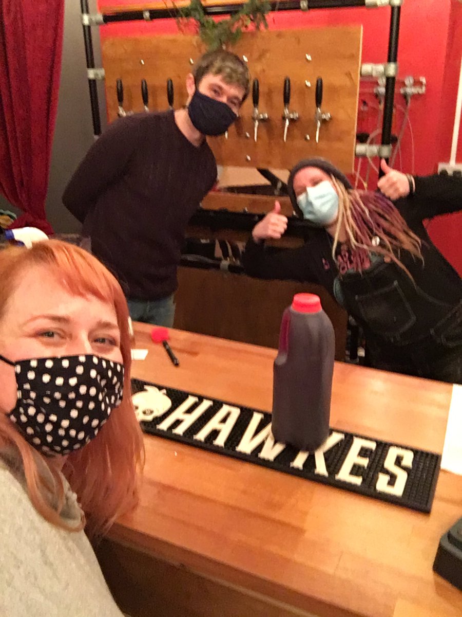 ilovecherryreds's tweet image. Red Beer’d bar in Cotteridge have a great draught list on, just popped in while doing home deliveries for a mutual counselling session and some @greenduckbrew cherry wheat 🍒 

Support your local publicans 💪