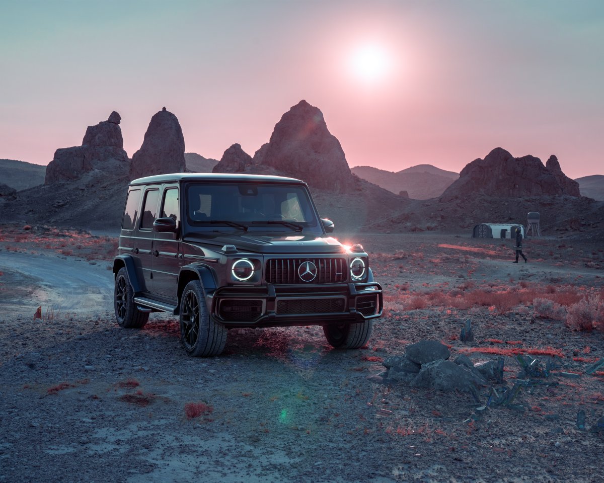 MercedesBenzUSA's tweet photo. This baby made the Kessel Run in less than twelve parsecs. #G63 #AMG #GWagen https://t.co/8y0uZFKfLg
