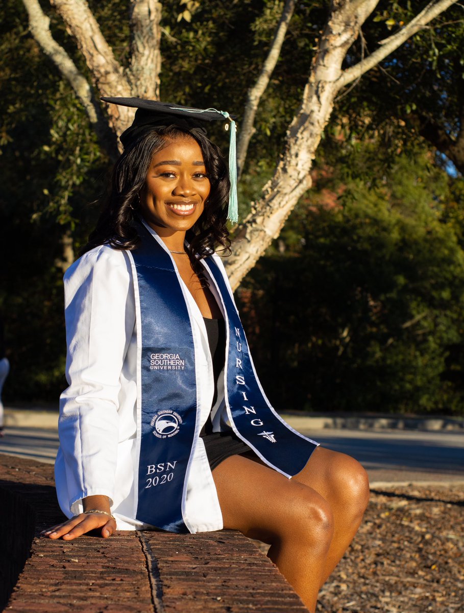 africancherry_'s tweet photo. True Blue
💙🎓🦅
Bachelors of Science in Nursing

✅Magna Cum Laude
✅Debt Free
✅20 years old
✅Miss Purple 2020
Grateful to God, my amazing family and friends for all their support. If I can do it, you can too! 
#GSGrad20 https://t.co/BEN1kWx8qb