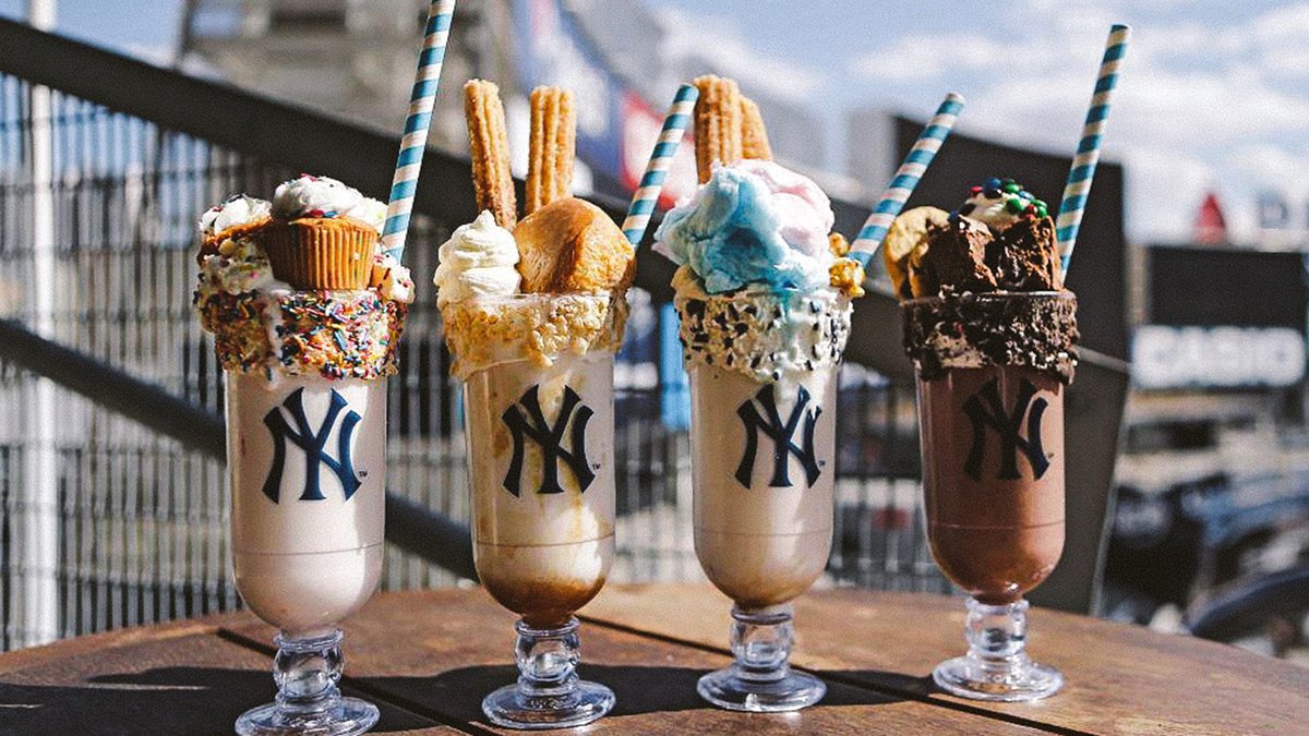 MLBEurope's tweet photo. 🎵 It’s beginning to look a lot like milk-mas…🍨 🎵
These @Yankees Stadium milkshakes are giving us the chills. The Bronx Bombers know how to do 'Food Friday' right. 🥶
Which ballpark are you looking forward to feasting at? 😋
#MLBFood https://t.co/tI0ZhFkIzf
