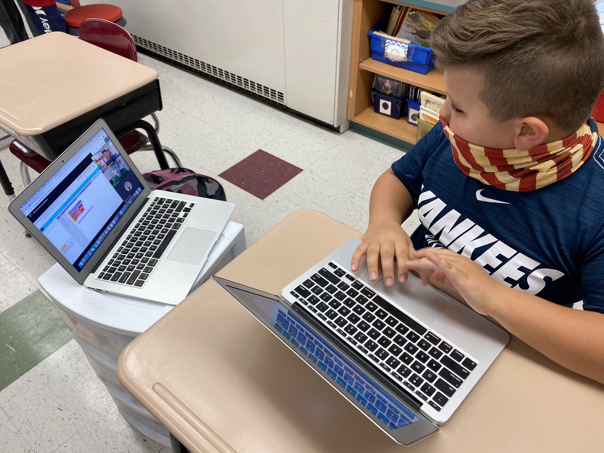 Making 2020 work for them. An in-person and a virtual student teamed up to code together. #HourOfCode <a href="/ptbeachsuper/">Will Smith</a> <a href="/AntrimSchool/">Tara Weber</a> <a href="/StecchiniM/">Michelle M. Stecchini</a> <a href="/kimhoffmanteach/">𝓚𝓲𝓶𝓫𝓮𝓻𝓵𝔂 𝓗𝓸𝓯𝓯𝓶𝓪𝓷</a>