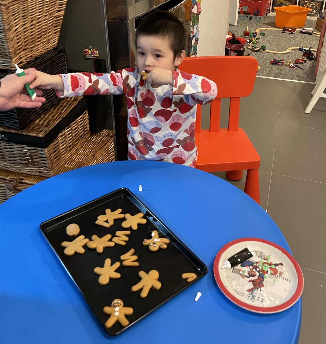 jlaihoward's tweet photo. Tasting is such important part so head baker decided to decorate one then move on to the tasting duty, and delegate decorating to Daddy.
#NurseryTPS https://t.co/pt0i01CVV3