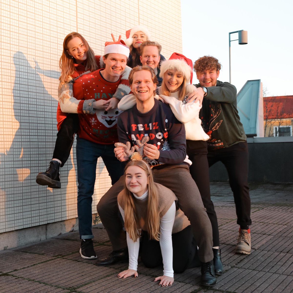 Vuoden 2020 hallitus kiittää kuluneesta vuodesta sekä toivottaa kaikille mukavaa ja rauhallista joulua ❤️