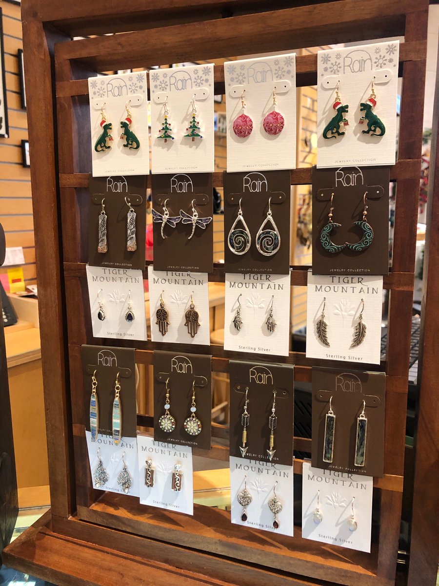 SamNobleMuseum's tweet photo. Wrap up your holiday shopping this weekend at Excavations, the museum store! Museum admission is not required to shop at Excavations.
#holidays #shopping #lastminute #gifts #norman #loudlocal https://t.co/Dosl1wChl6