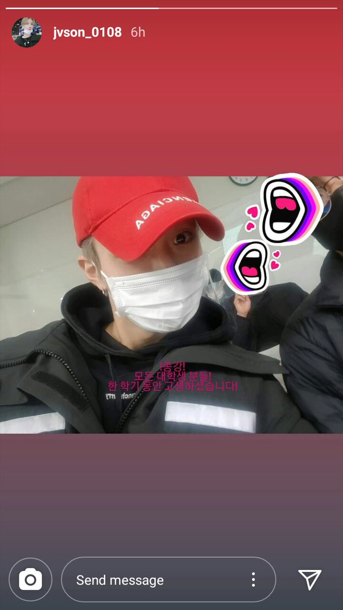 yourprpl's tweet photo. 201218 #박민준 Instagram Story Updated ✨

"!ปิดเทอม!
นักศึกษาทุกคน!
ขอบคุณที่ทำงานหนักตลอดเทอมนี้ครับ!"

//แงงง เจ้ามิงจุงหายไปเรียนมหาลัยนี่เอง;-; เก่งมากค้าบบบบ👏 ปิดเทอมแล้วหวังว่าจะได้ทำอะไรที่ชอบเยอะๆ เลยนะ! 💙

#마이틴 #MYTEEN #한슬 #HANSEUL https://t.co/nAdfWcxGRi