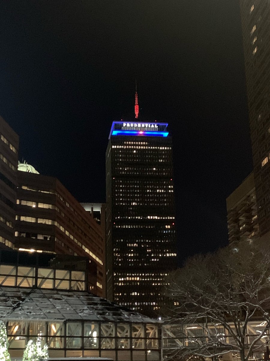 TeamProject351's tweet photo. .@pruboston shines blue and orange as we celebrate ten years of transformative youth leadership and uniting our Commonwealth through service. #31NightsofLight 📸: Marcus, Class of 2018 https://t.co/LuAKB6qBNi