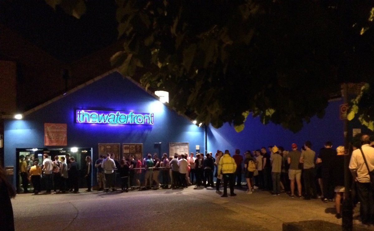 Ollieroper123's tweet photo. If you've been here on a friday night, you don't need to worry about whats in the vaccine https://t.co/RFBxi2WExG