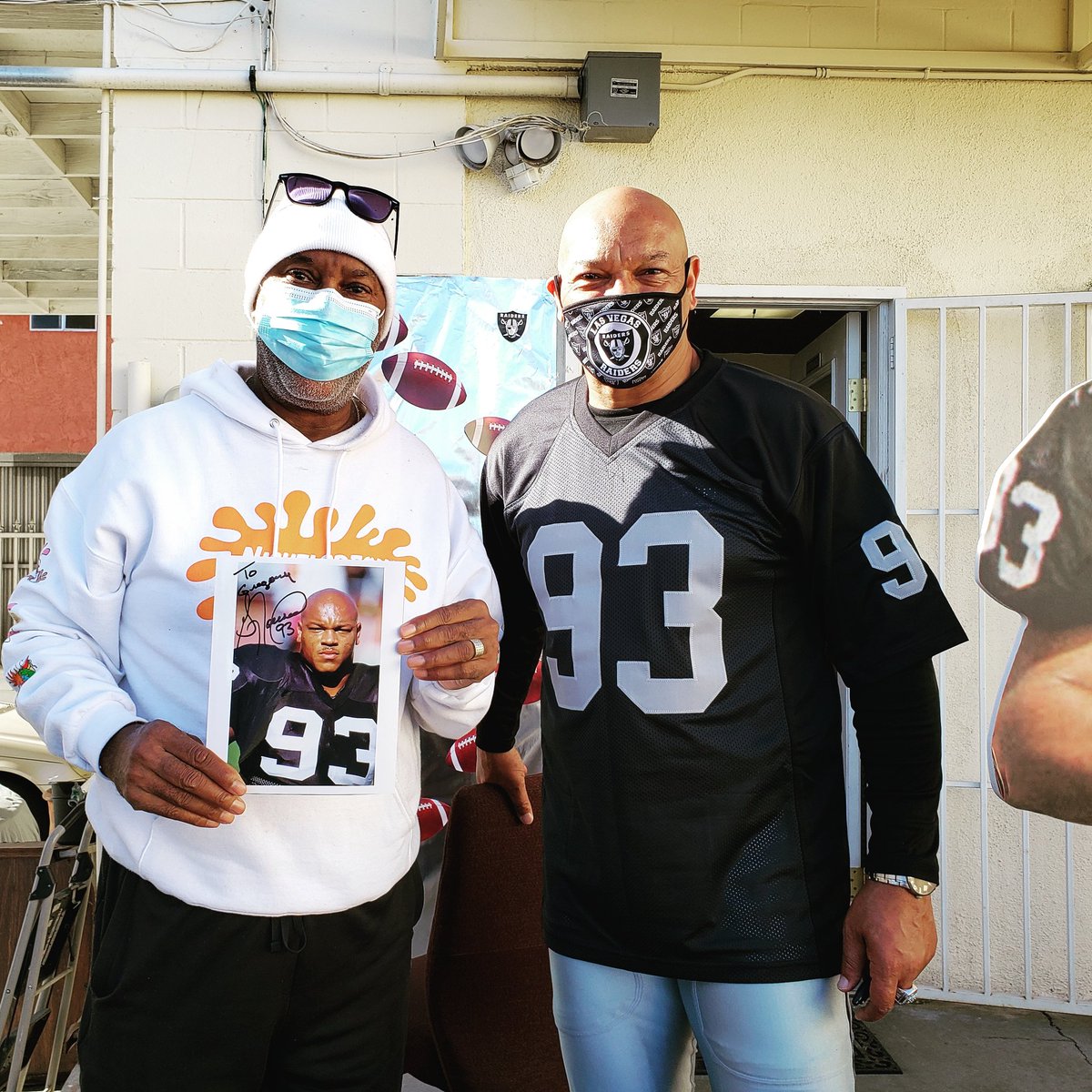 ItsGregoryLB's tweet photo. Who's been there since the Townsend Era??
#Raiders #gregtownsend #LasVegasRaiders #RaiderNation https://t.co/iNq57MvJi5
