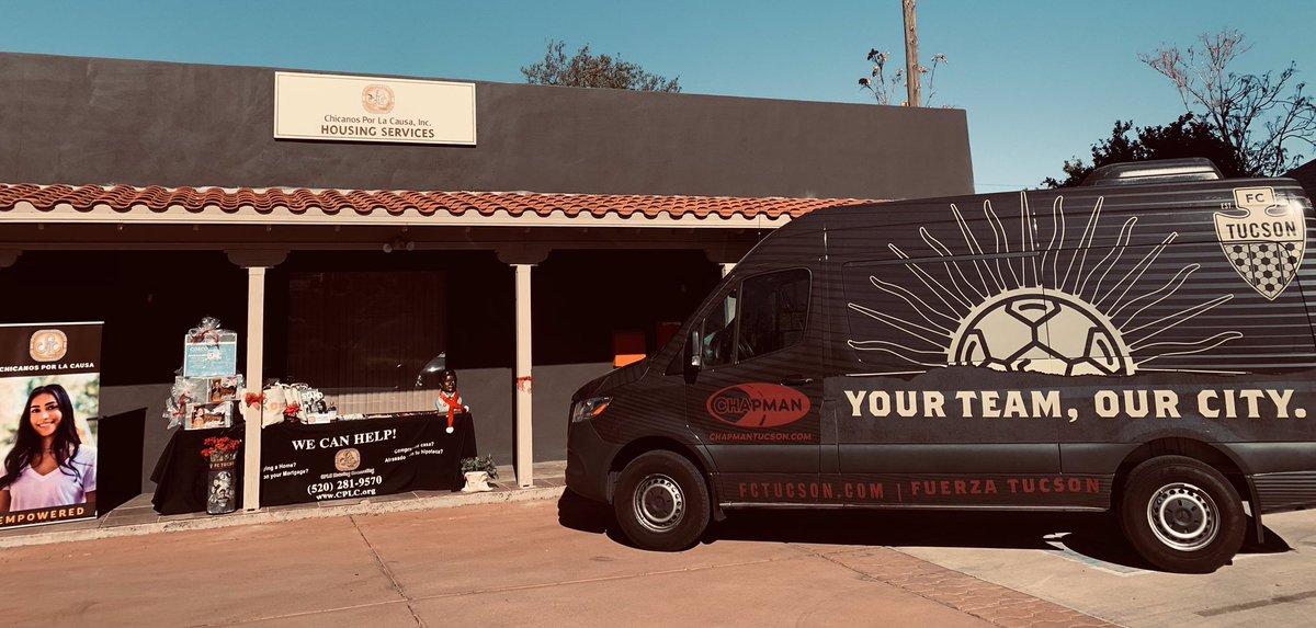 FuerzaTucson's tweet photo. Thank You #SurDeAz #USMexico @CPLCdotORG Border Team! 🤛🇲🇽☝️Bravo #CPLCHOUSING @PBS #CPLCWORKFORCE.org #CPLCMarketing #CPLCCOMMUNITYSCHOOLS.org #Hanukkah #ChristmasWeLove #Navidad #Kwanzaa #Solstice #NewYear2021 @ESPNFC @NHCSL @USCGNogales @nogalesnews @NogalesChamber @TEPenergy https://t.co/8kaIJaWwj2