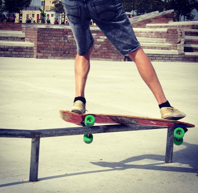 'Backside Feeble with my trusty single kick.' - Jay Eichler⁠
⁠
Check the Catty online and grab your discount⁠
gunslingerlongboards.com.au/products/catty⁠
⁠
Photo Creds: @carly_pikachuu⁠
Rider: @jay_eichler⁠
⁠
⁠
 #longboard #longboardtrick #longboardslide  #longboardskate #skate #skatepark