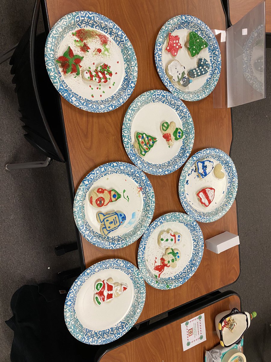 bransonr4tech's tweet photo. Cookie decorating today for dessert! These guys r so creative (& a little morbid)!! #tech12days #poorgingerbreadman #starwars #santaiknowhim #sprinklesfordays https://t.co/253R9E4UxW