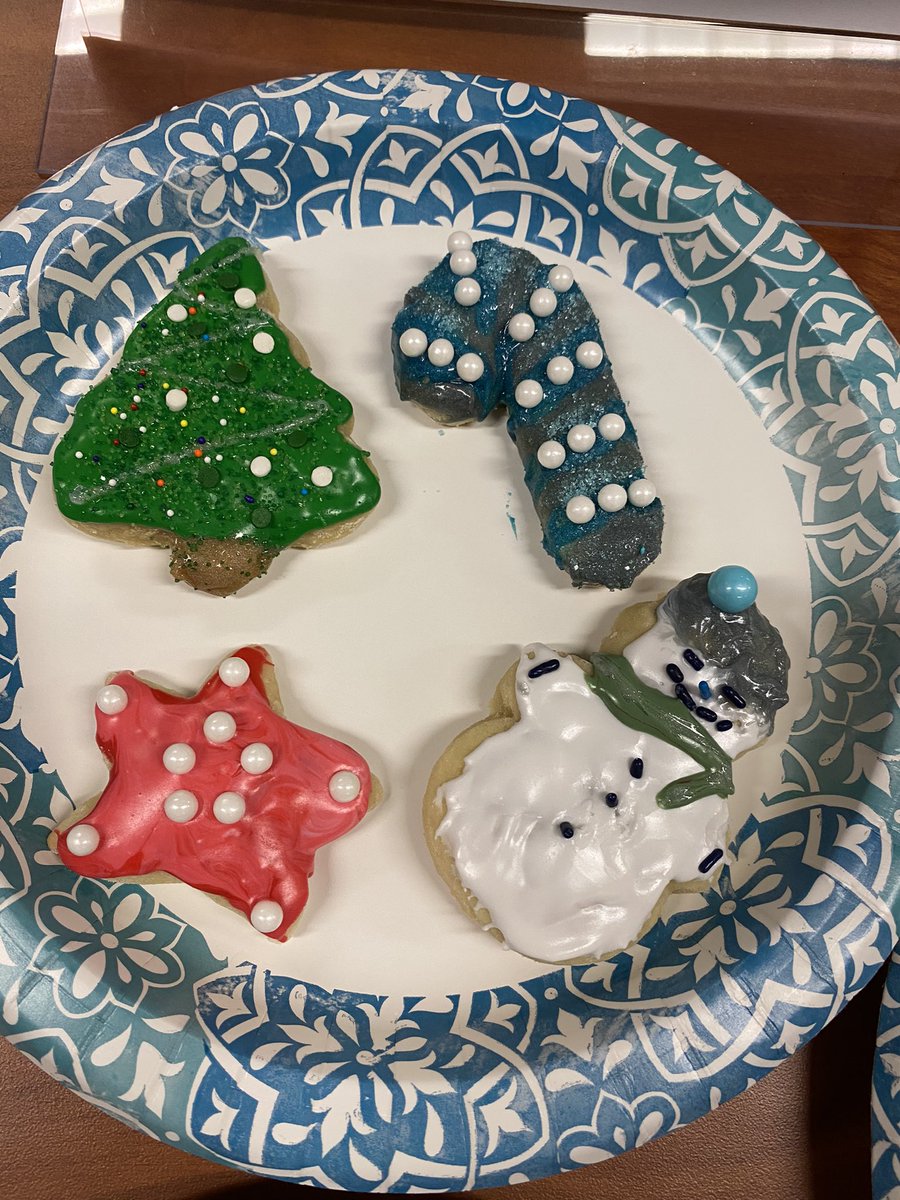 bransonr4tech's tweet photo. Cookie decorating today for dessert! These guys r so creative (& a little morbid)!! #tech12days #poorgingerbreadman #starwars #santaiknowhim #sprinklesfordays https://t.co/253R9E4UxW