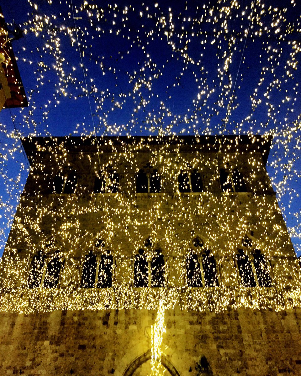 solomarylety's tweet photo. Il cielo sopra di me... #sienanelcuore #homeway #athome https://t.co/CtIdSx2Flc