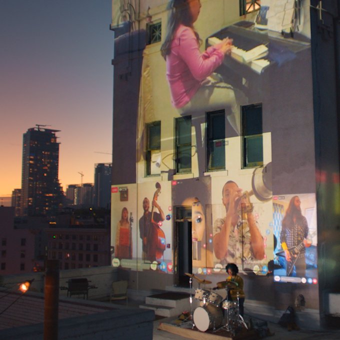 Watch Facebook's leaked NSFW video on TwXstars