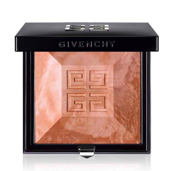 I'm giving away Givenchy's beautiful Healthy Glow Powder in shade "naturel rose". It's a sun-kissed highlighting powder. To enter, follow <a href="/davelackie/">dave lackie</a> &amp; RT
