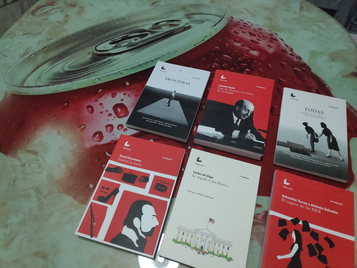 Un bon refresc per acompanyar una bona lectura.

Gràcies <a href="/ARubioCampana/">Antonio Rubio</a> pels llibres que ens has regalat avui a <a href="/MAReporterisme/">Màster en Periodisme Avançat - Reporterisme</a> 🔝🤗